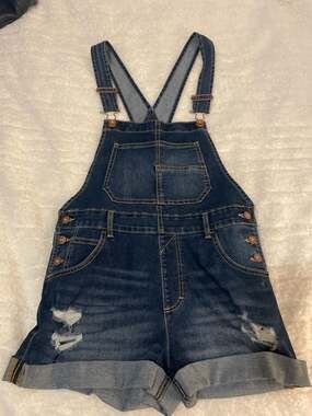 Juniors Distressed Denim Shortalls Size Medium 7-9